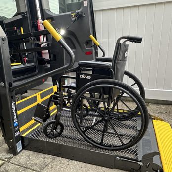 SempeRide - Accessible Vans with Hydraulic Ramps up to 1000 lbs lift capacity - Medical Transportation Near Me - New York, New York