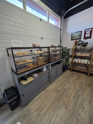 Gwenie's Pastries by null