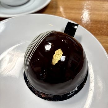 Carrara's Pastries - Velina - the antithesis of the Golosa - Desserts Near Me - Moorpark, California
