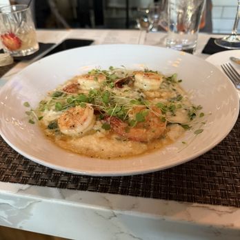 Madison Wine & Tap - She - Wine Bars Near Me - Madison, New Jersey