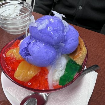 Little Ongpin - Halo halo to share - Filipino Near Me - Richmond, British Columbia Little Ongpin - Halo halo to share - Filipino Near Me - Richmond, British Columbia