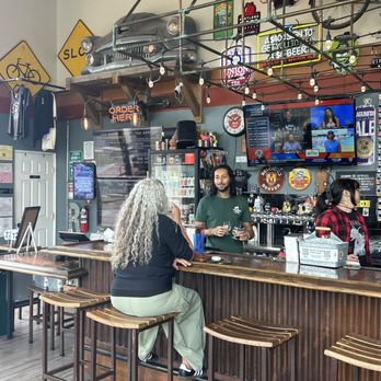 Rustwater Kitchen & Taproom - Beer Bar Near Me - Fairfield, California