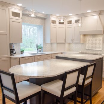 Key Stone Carvings - Multi-Level quartz island - Countertop Installation Near Me - Hudson, New Hampshire
