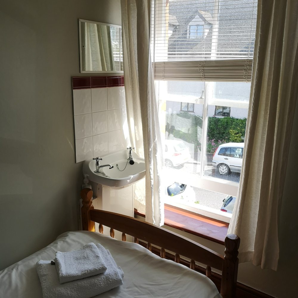 Milber Guest House - Single room. - Guest Houses Near Me - Newquay, CON