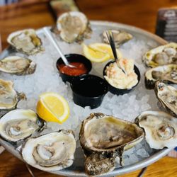 On The Bend Oyster Bar & lounge