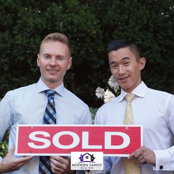 Modern Family Realtor - Real Estate Services Near Me - Toronto, Ontario Modern Family Realtor - Real Estate Services Near Me - Toronto, Ontario