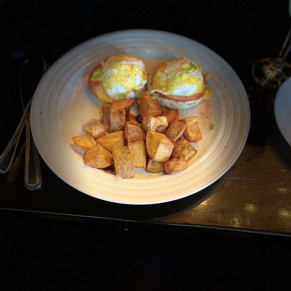 Harps Of Trinity - Classic Eggs & Benny - Irish Pub Near Me - Trinity, Florida