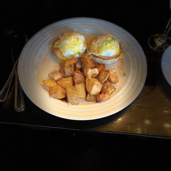 Harps Of Trinity - Classic Eggs & Benny - Irish Pub Near Me - Trinity, Florida Harps Of Trinity - Classic Eggs & Benny - Irish Pub Near Me - Trinity, Florida