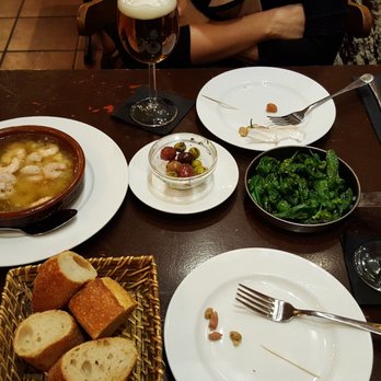 Los Toreros - Hmm..that galic oil prawns and green peppers. - Spanish Near Me - Barcelona, B
