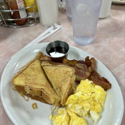 Lakeview Family Resturant - French Slam