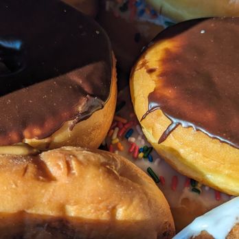 Donut Shop - Donuts - Bakeries Near Me - Huron, Ohio