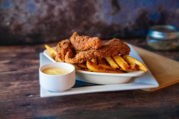 MacDinton's Irish Pub by null
