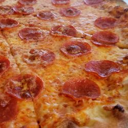 Kenny's Pizzeria And Deli