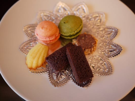 LA SUITE KŌBE by null