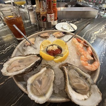 Oyster Bar - Cold seafood combo platter - Seafood Near Me - Las Vegas, Nevada