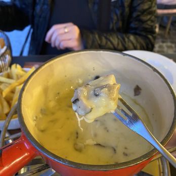 Swiss Chuchi - Truffle Fondue - Fondue Near Me - Zürich, ZH Swiss Chuchi - Truffle Fondue - Fondue Near Me - Zürich, ZH