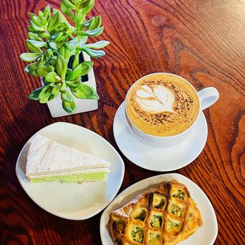 Chez Nous Cafe - Cafes Near Me - Redwood City, California