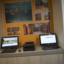 Adelaide Visitor Information Centre - Free internet and computer access for visitors