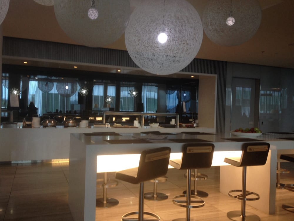 QANTAS LOUNGE CANBERRA Terminal Ave, Canberra Australia Capital Territory, Australia Airport