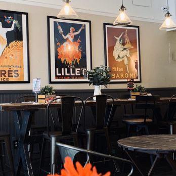 Arize Bistro - Decor - Breakfast & Brunch Near Me - Long Beach, California Arize Bistro - Decor - Breakfast & Brunch Near Me - Long Beach, California