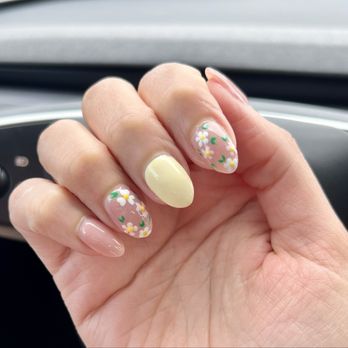 Elegant Nails 3 - Floral nail pattern on gel builder nails - Nail Salons Near Me - Sunnyvale, California