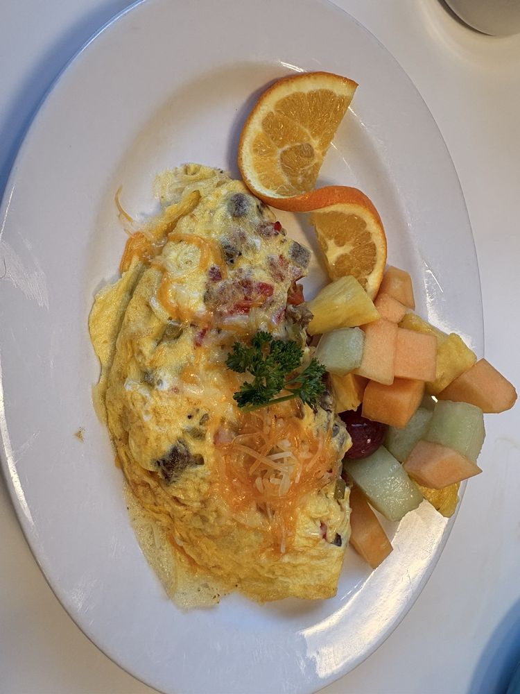 Three Mothers Cuisine & Bakery