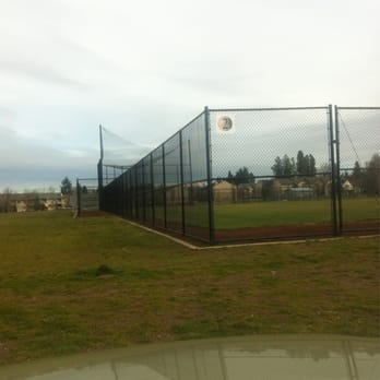 Gradin Community Sports Park - Two well maintained baseball fields - Parks Near Me - Gresham, Oregon