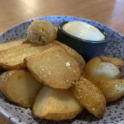 Contini - Roasted potatoes, simple and delicious!