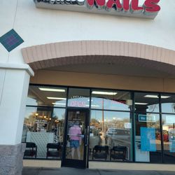 Paulene's Nails - Pedi day