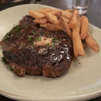 Restaurant Tyler - Ribeye - New American Near Me - Starkville, Mississippi