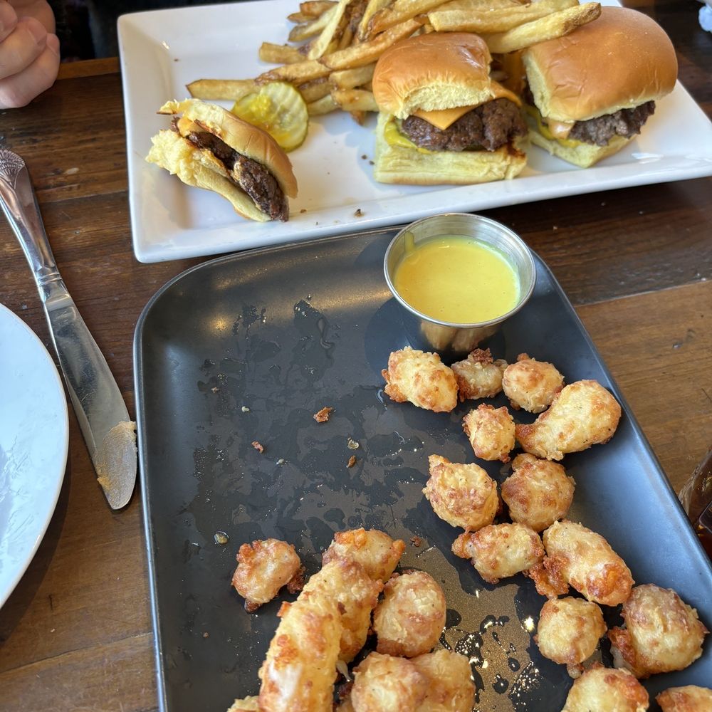 Babcock's Grove House - Cheeseburger minis and the curds - Comfort Food Near Me - Lombard, Illinois Babcock's Grove House - Cheeseburger minis and the curds - Comfort Food Near Me - Lombard, Illinois