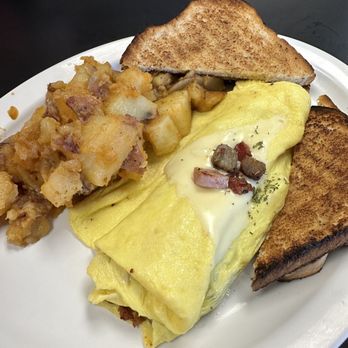 Farm Town Diner - Pancakes Near Me - East Windsor, Connecticut Farm Town Diner - Pancakes Near Me - East Windsor, Connecticut