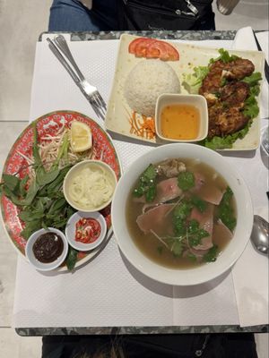 Phở Bánh Cuốn 14 by null