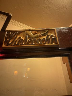 Dakota Inn by null