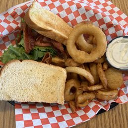 Country Avocado BLT with onion rings Country Avocado BLT with onion rings