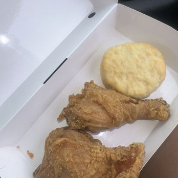Jollibee - Chickens - Chicken Shop Near Me - Sterling Heights, Michigan