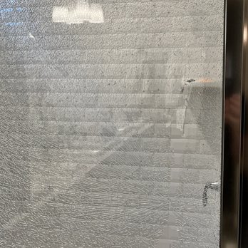 Fresno Shower Door - Horrible quality... but it was the horrible customer service that really surprised me - Kitchen & Bath Near Me - Fresno, California Fresno Shower Door - Horrible quality... but it was the horrible customer service that really surprised me - Kitchen & Bath Near Me - Fresno, California