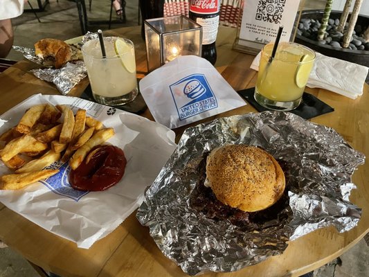 USA Burger Service by null