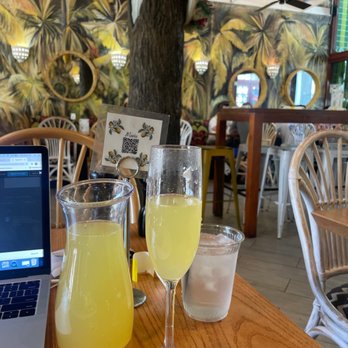 Limonada Bar + Brunch - Pineapple Mimosa - Breakfast & Brunch Near Me - Miami Beach, Florida Limonada Bar + Brunch - Pineapple Mimosa - Breakfast & Brunch Near Me - Miami Beach, Florida