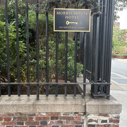Morris House Hotel - Entry off of 8th