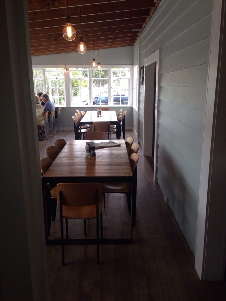 THE COLLINS CAFE AND BAR 20 Greenhithe Rd, Auckland, New Zealand