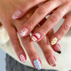 Nailsneedlove Studio - NAIL ARTIST: SHAYLA