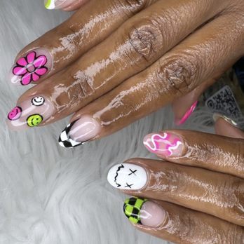 Miracle Nails - 2nd set - Nail Salons Near Me - Clinton, Maryland