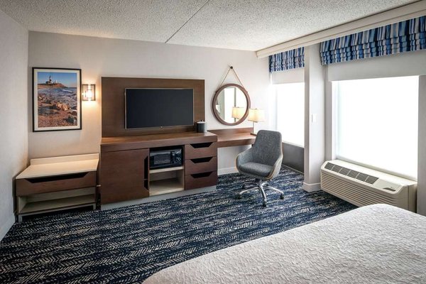 HAMPTON INN LONG ISLAND/COMMACK - 109 Photos & 46 Reviews - 680 Commack ...