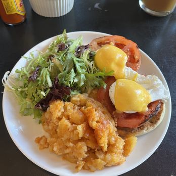 Walter's - Egg's Benedict - New American Near Me - Brooklyn, New York