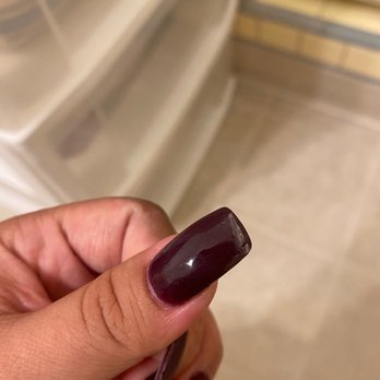 Glossi Nail Bar - Chipping/lifting bc manicurist is the worst - Nail Salons Near Me - Colma, California Glossi Nail Bar - Chipping/lifting bc manicurist is the worst - Nail Salons Near Me - Colma, California