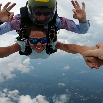 Skydive Alabama - Linked up with videographer! - Skydiving Near Me - Vinemont, Alabama Skydive Alabama - Linked up with videographer! - Skydiving Near Me - Vinemont, Alabama
