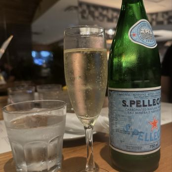 Novo Italian - Prosecco + Sparkling Water - Wine Bars Near Me - Vancouver, British Columbia Novo Italian - Prosecco + Sparkling Water - Wine Bars Near Me - Vancouver, British Columbia
