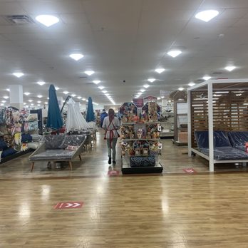 HomeGoods - Furniture Stores Near Me - Tampa, Florida HomeGoods - Furniture Stores Near Me - Tampa, Florida