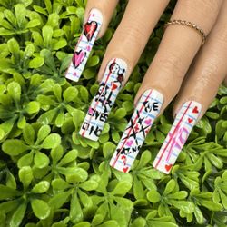 Nail Glam - Valentine's Day note book nails